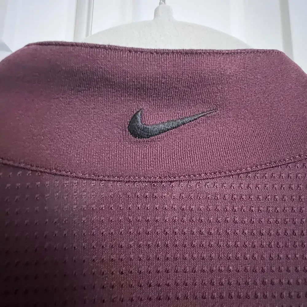 Nike Golf Dri-FIT 1/4‎ Zip Pullover, Burgundy Maroon Athleisure